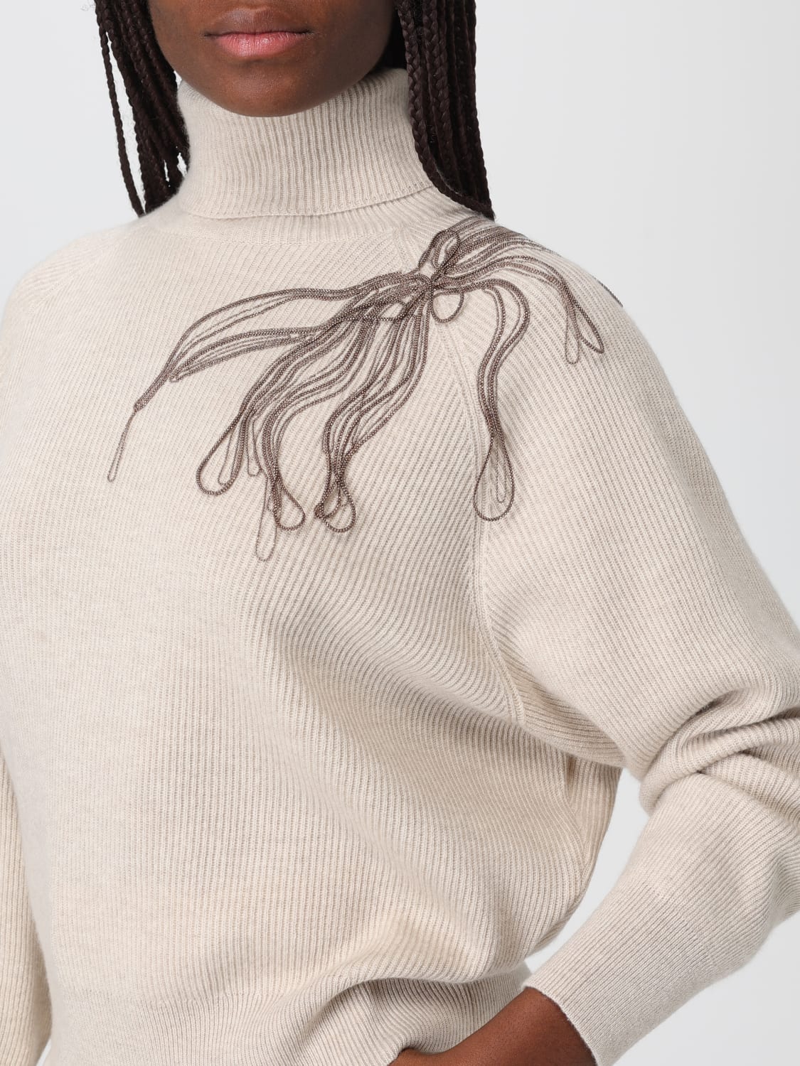 BRUNELLO CUCINELLI WOMEN'S BEIGE TURTLENECK SWEATER