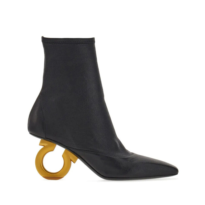 FERRAGAMO WOMEN'S BLACK LAMBSKIN POINTED SHOES