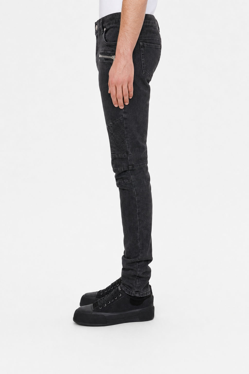 BALMAIN MEN'S WASHED BLACK SLIM JEANS