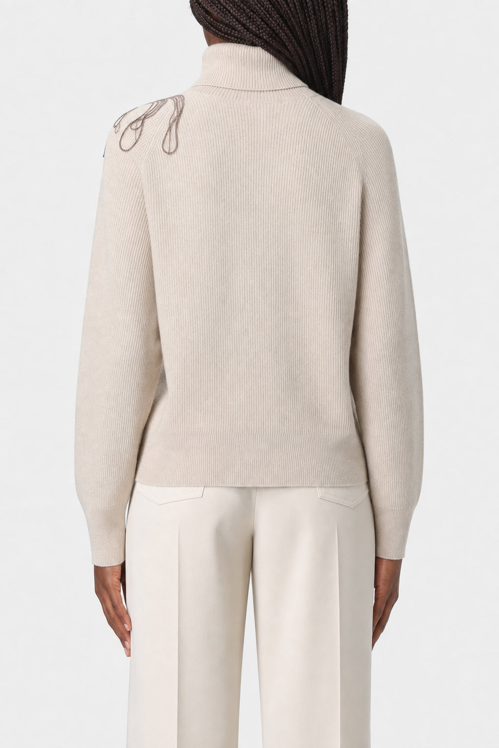 BRUNELLO CUCINELLI WOMEN'S BEIGE TURTLENECK SWEATER
