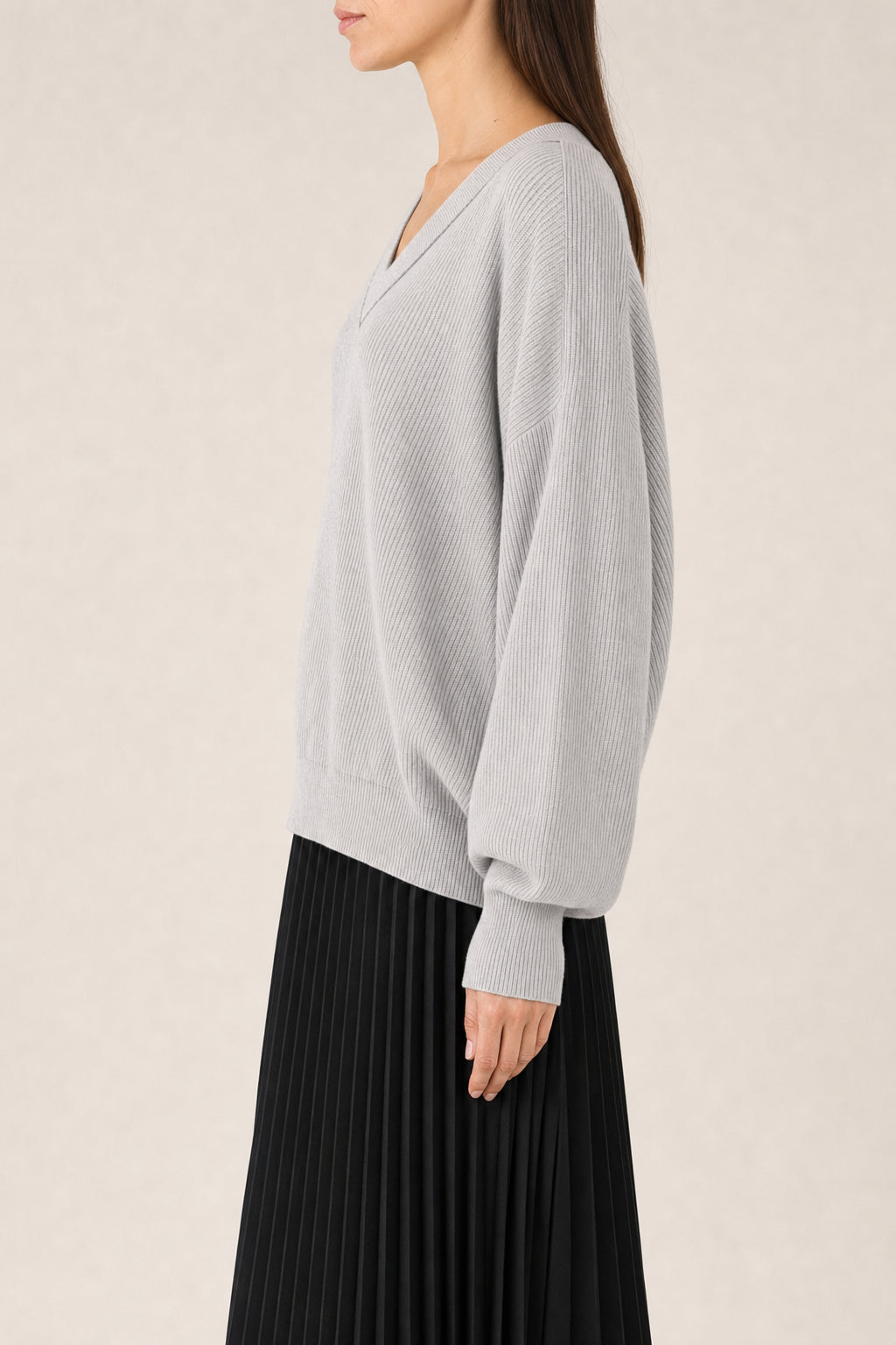 BRUNELLO CUCINELLI WOMEN'S NEBBIA COTTON V NECK SWEATER