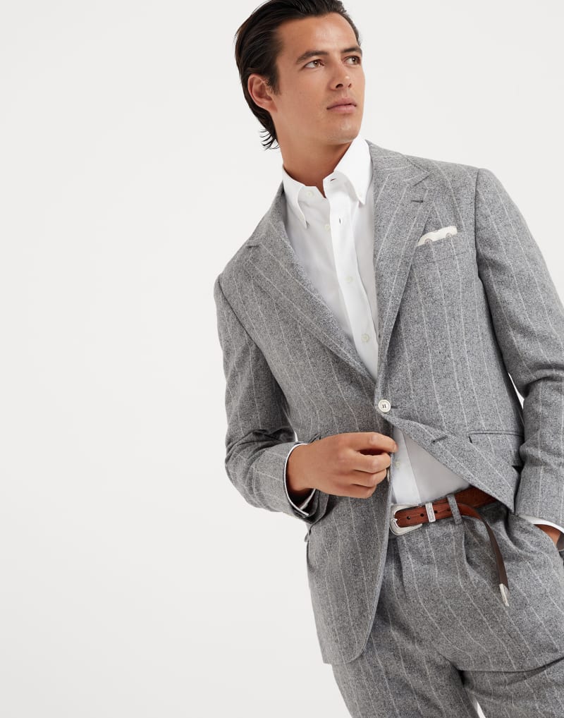 BRUNELLO CUCINELLI MEN'S LIGHT GREY SILK WOOL PINSTRIPE BLAZER