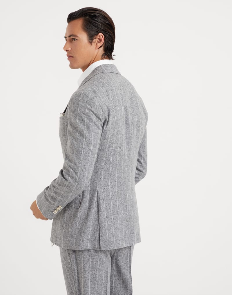BRUNELLO CUCINELLI MEN'S LIGHT GREY SILK WOOL PINSTRIPE BLAZER
