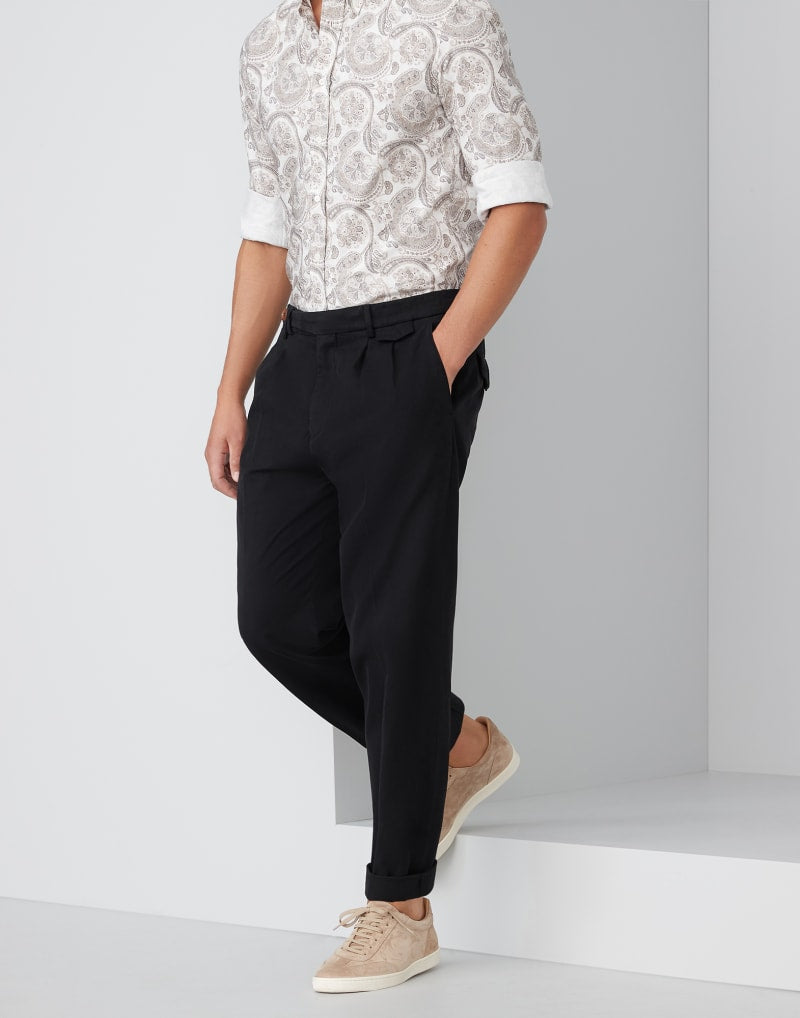 BRUNELLO CUCINELLI MEN'S BLACK COTTON TAPERED TROUSERS