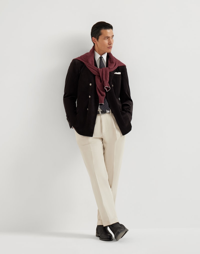 BRUNELLO CUCINELLI MEN'S OFF WHITE COTTON PLEATED TROUSERS
