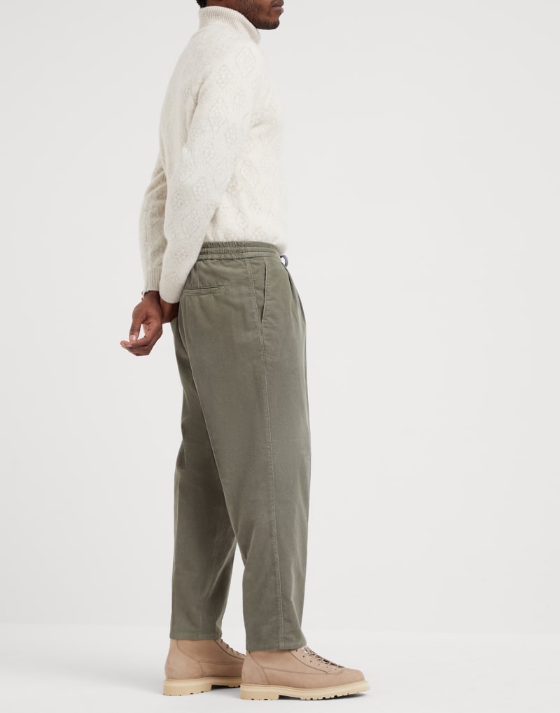BRUNELLO CUCINELLI MEN'S MILITARY COTTON PLEATED TROUSERS