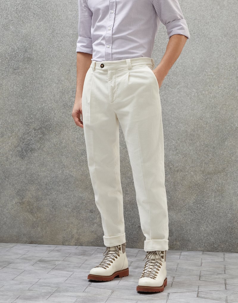 BRUNELLO CUCINELLI MEN'S OFF WHITE COTTON PLEATED TROUSERS