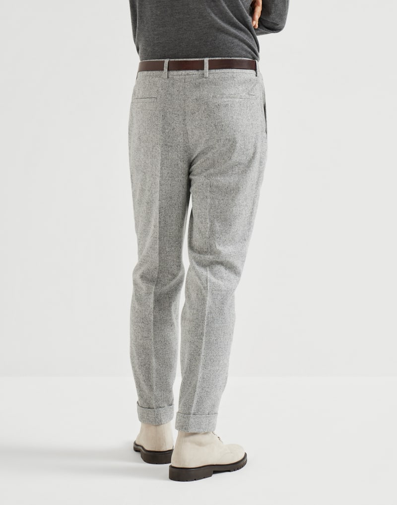 BRUNELLO CUCINELLI MEN'S LIGHT GREY SILK WOOL BLEND PLEATED TROUSERS