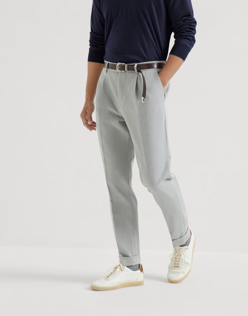 BRUNELLO CUCINELLI MEN'S LIGHT GREY WOOL COTTON TAPERED TROUSERS