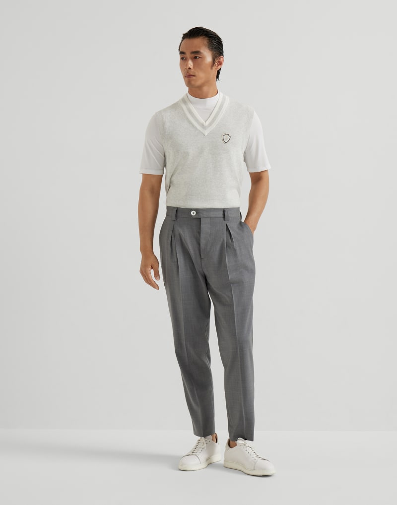 BRUNELLO CUCINELLI MEN'S MEDIUM GREY WOOL PLEATED TROUSERS