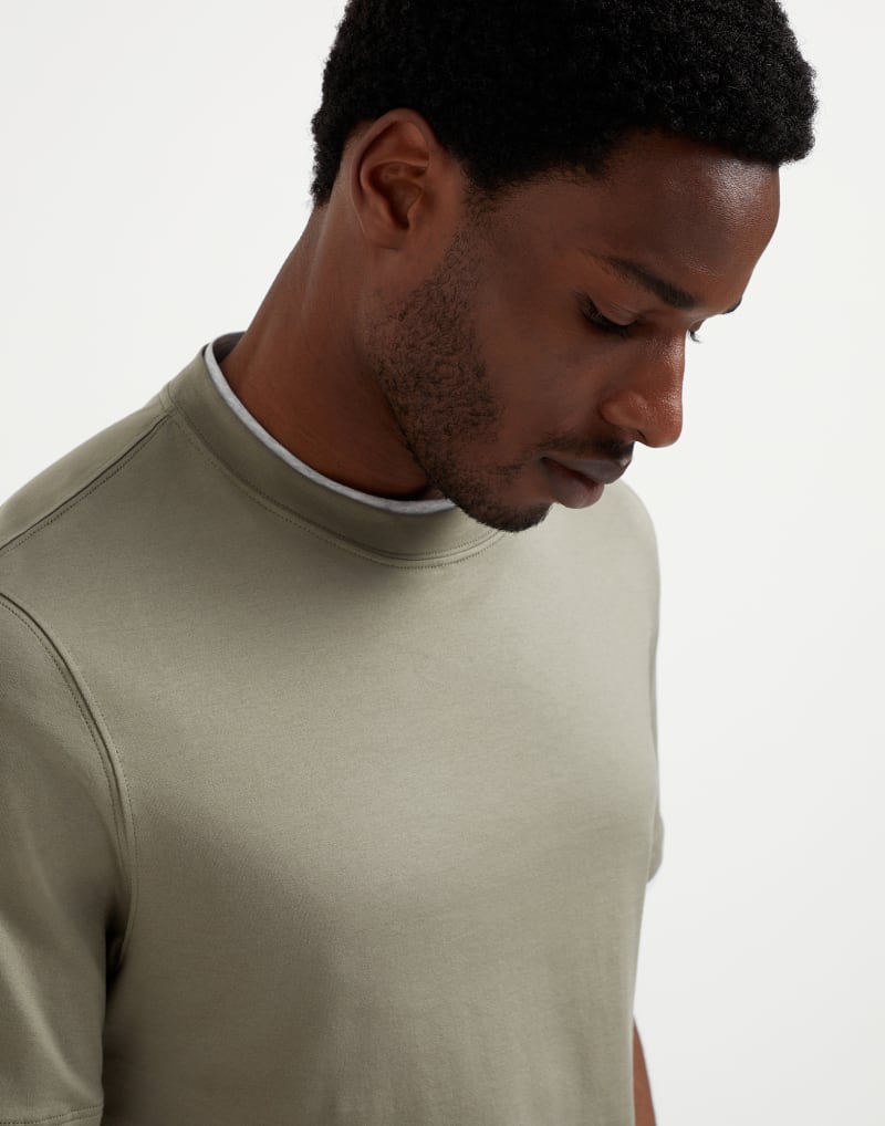 BRUNELLO CUCINELLI MEN'S OLIVE AND LIGHT GREY COTTON CREWNECK SHIRT