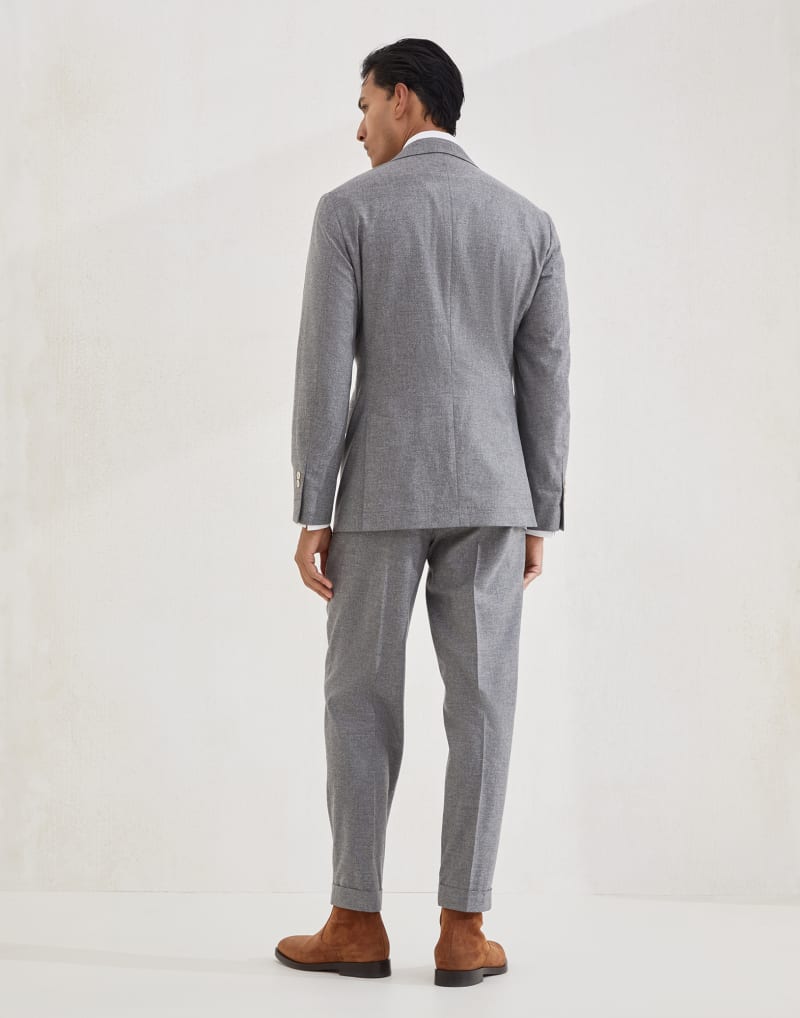 BRUNELLO CUCINELLI MEN'S GREY WOOL SILK TWO BUTTON SUIT