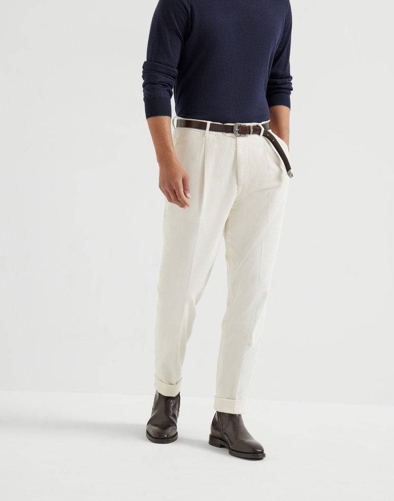BRUNELLO CUCINELLI MEN'S OFF WHITE COTTON PLEATED TROUSERS