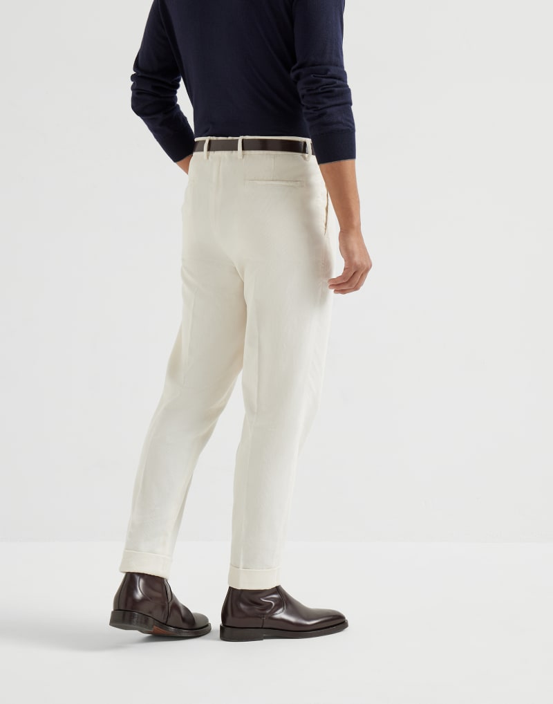 BRUNELLO CUCINELLI MEN'S OFF WHITE COTTON PLEATED TROUSERS