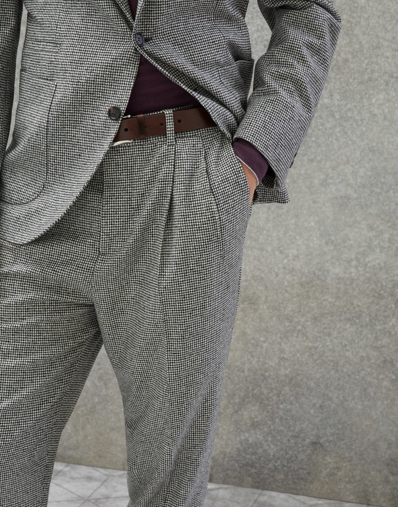 BRUNELLO CUCINELLI MEN'S LIGHT GREY WOOL PLEATED TROUSERS