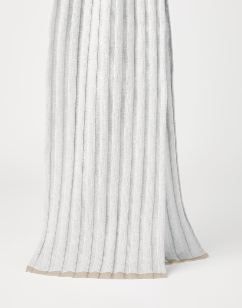 BRUNELLO CUCINELLI MEN'S WHITE RIBBED WOOL SCARF