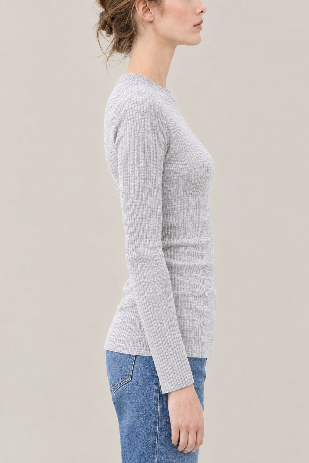BRUNELLO CUCINELLI WOMEN'S LIGHT GREY WOOL RIBBED CREWNECK SWEATER