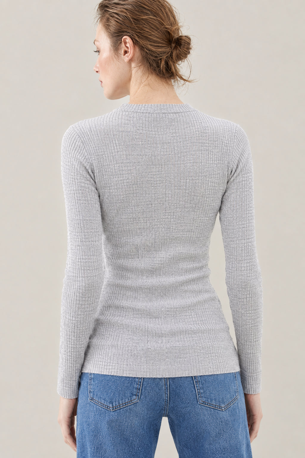BRUNELLO CUCINELLI WOMEN'S LIGHT GREY WOOL RIBBED CREWNECK SWEATER
