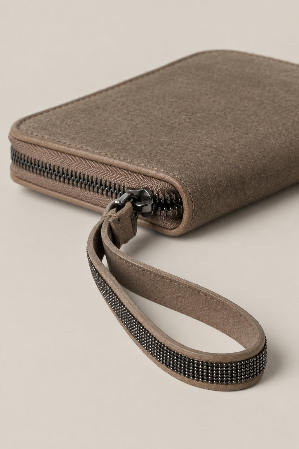 BRUNELLO CUCINELLI WOMEN'S ICE LEATHER ZIP WALLET