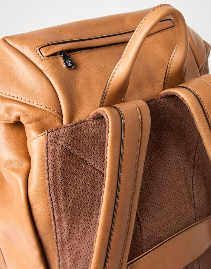 BRUNELLO CUCINELLI MEN'S NATURAL LEATHER FLAP BACKPACK