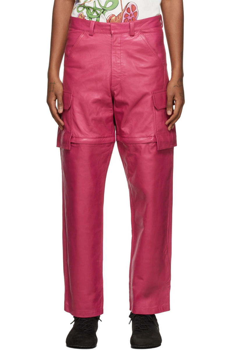 Jacquemus La Montagne ‘Le Pantalon Pêche’ Leather Pants in pink with tapered leg and paneled construction.