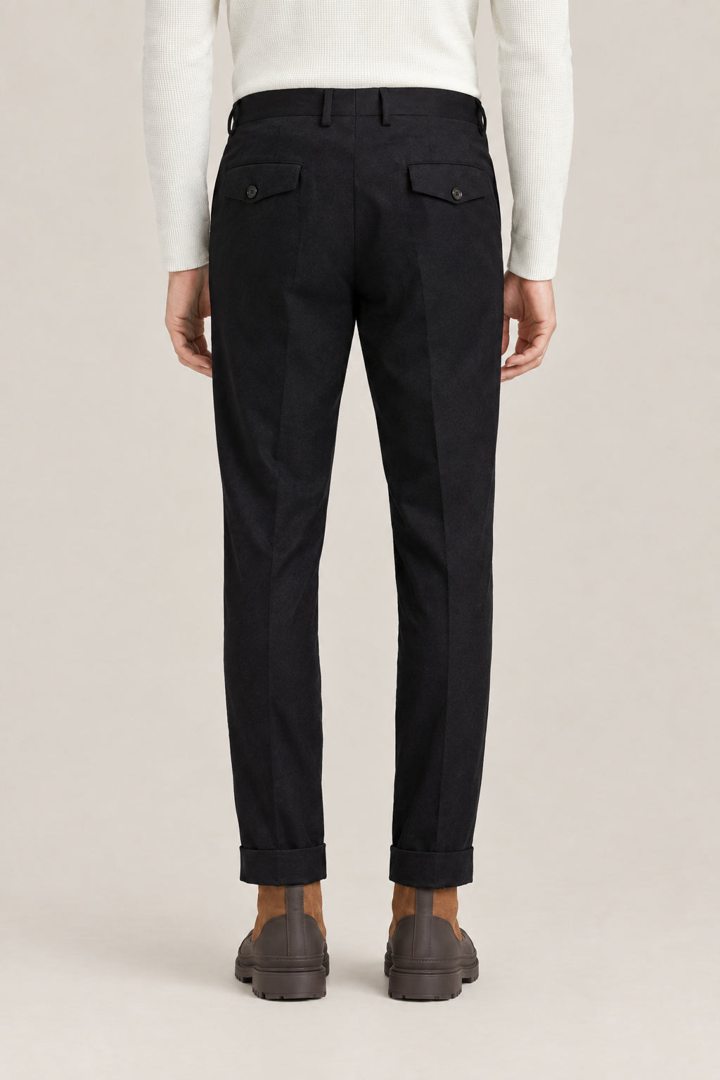 BRUNELLO CUCINELLI MEN'S BLACK WOOL PLEATED TROUSERS