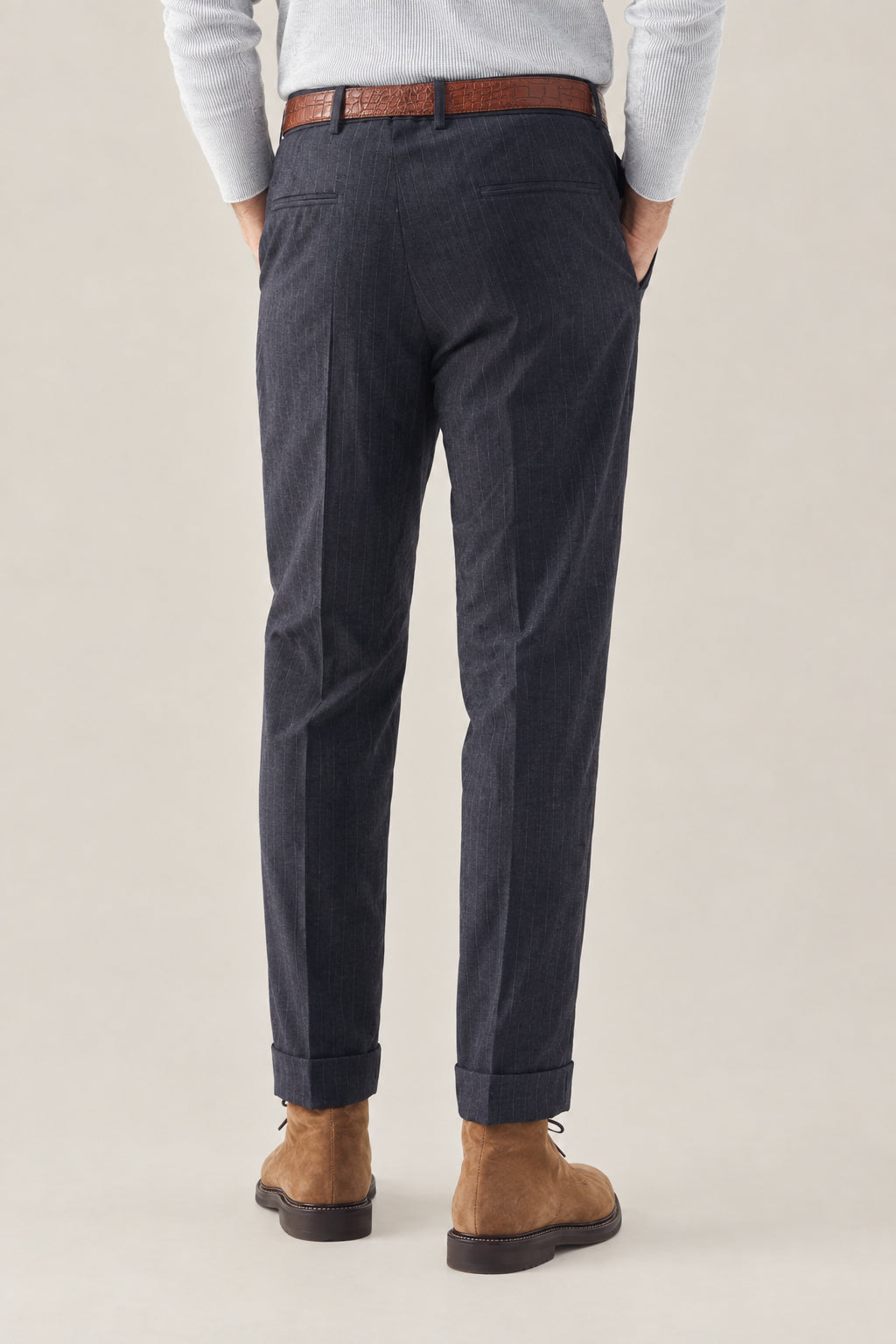 BRUNELLO CUCINELLI MEN'S MEDIUM GREY WOOL PINSTRIPE TROUSERS