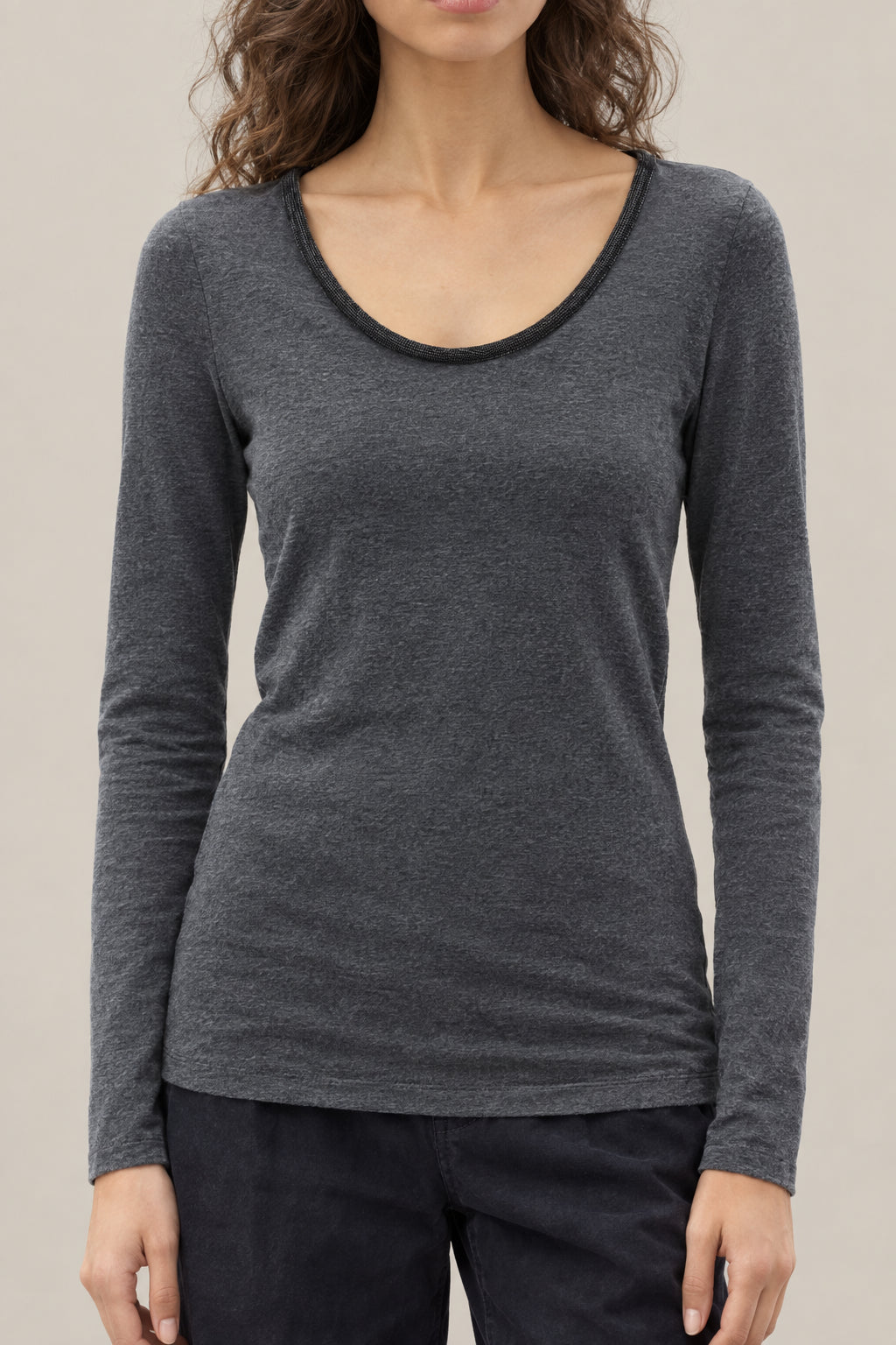 BRUNELLO CUCINELLI WOMEN'S DARK GREY COTTON STRETCH SCOOP NECK SHIRT