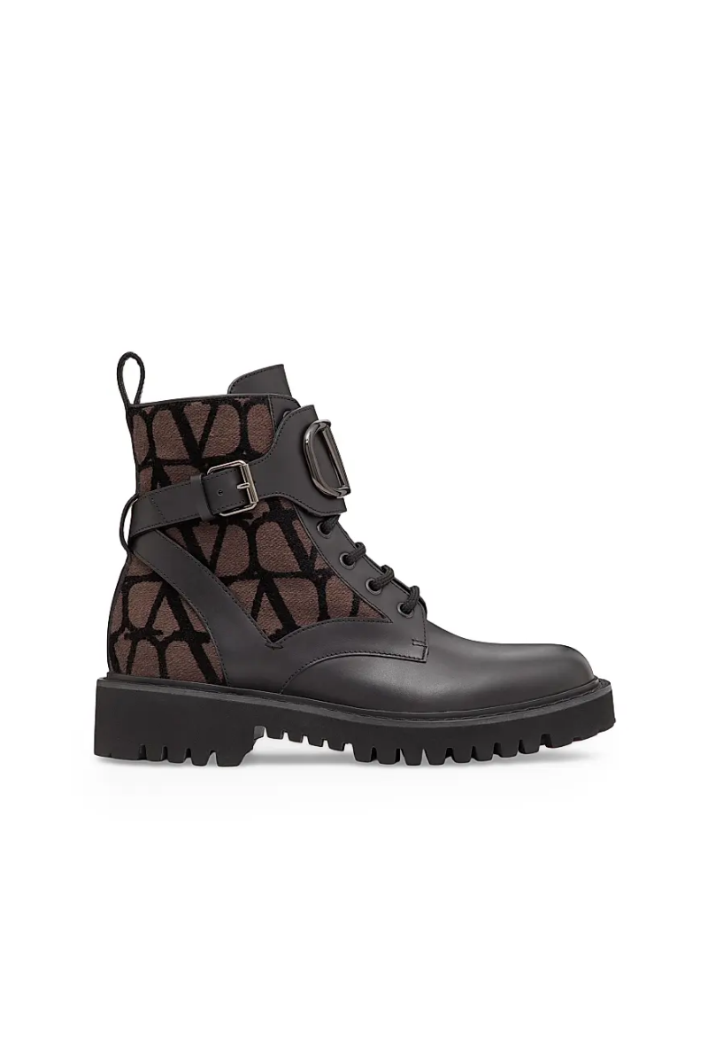 Valentino Garavani 35mm VLogo Signature Combat Boots In Black