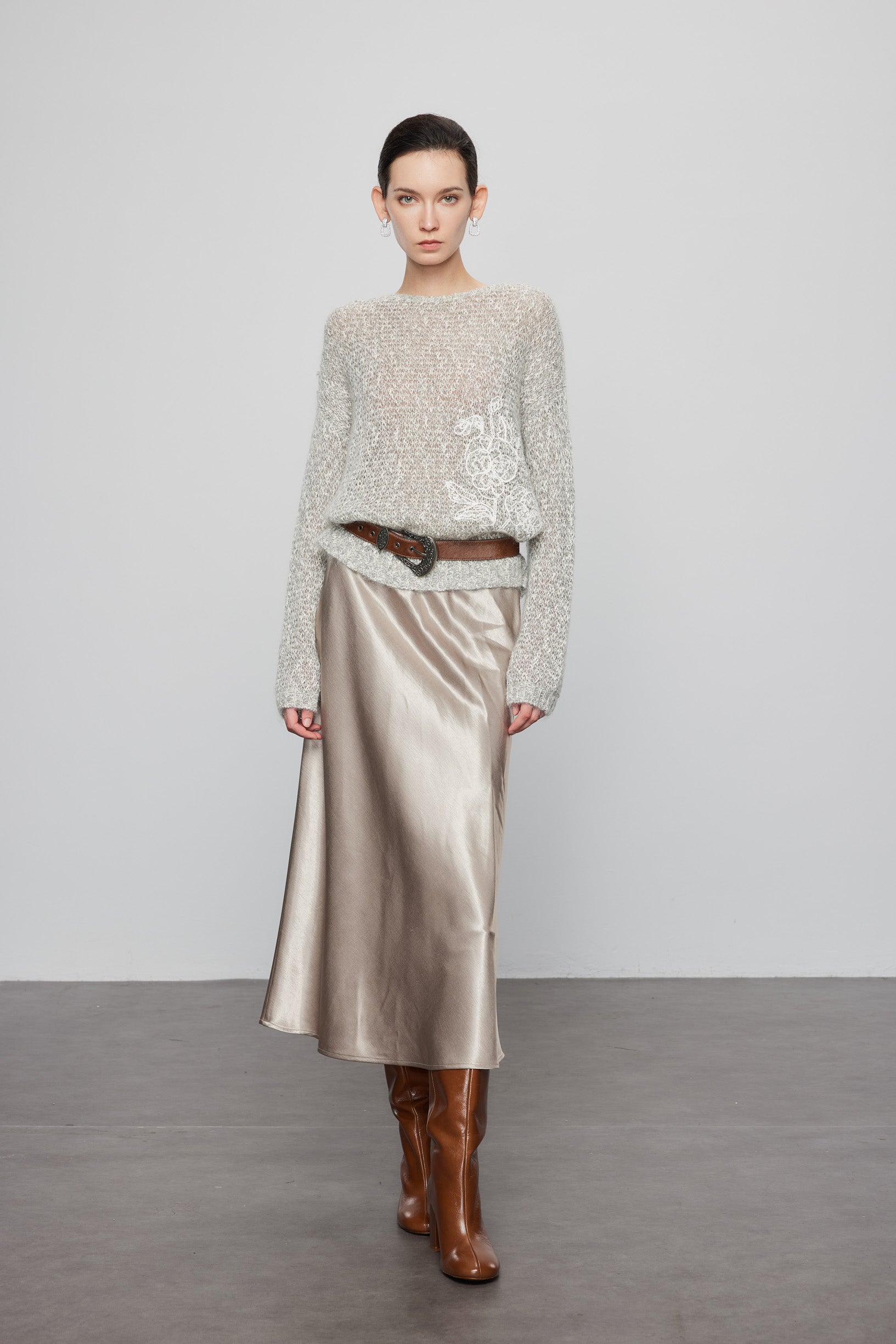 Max Simple Glossy Skirt Khaki