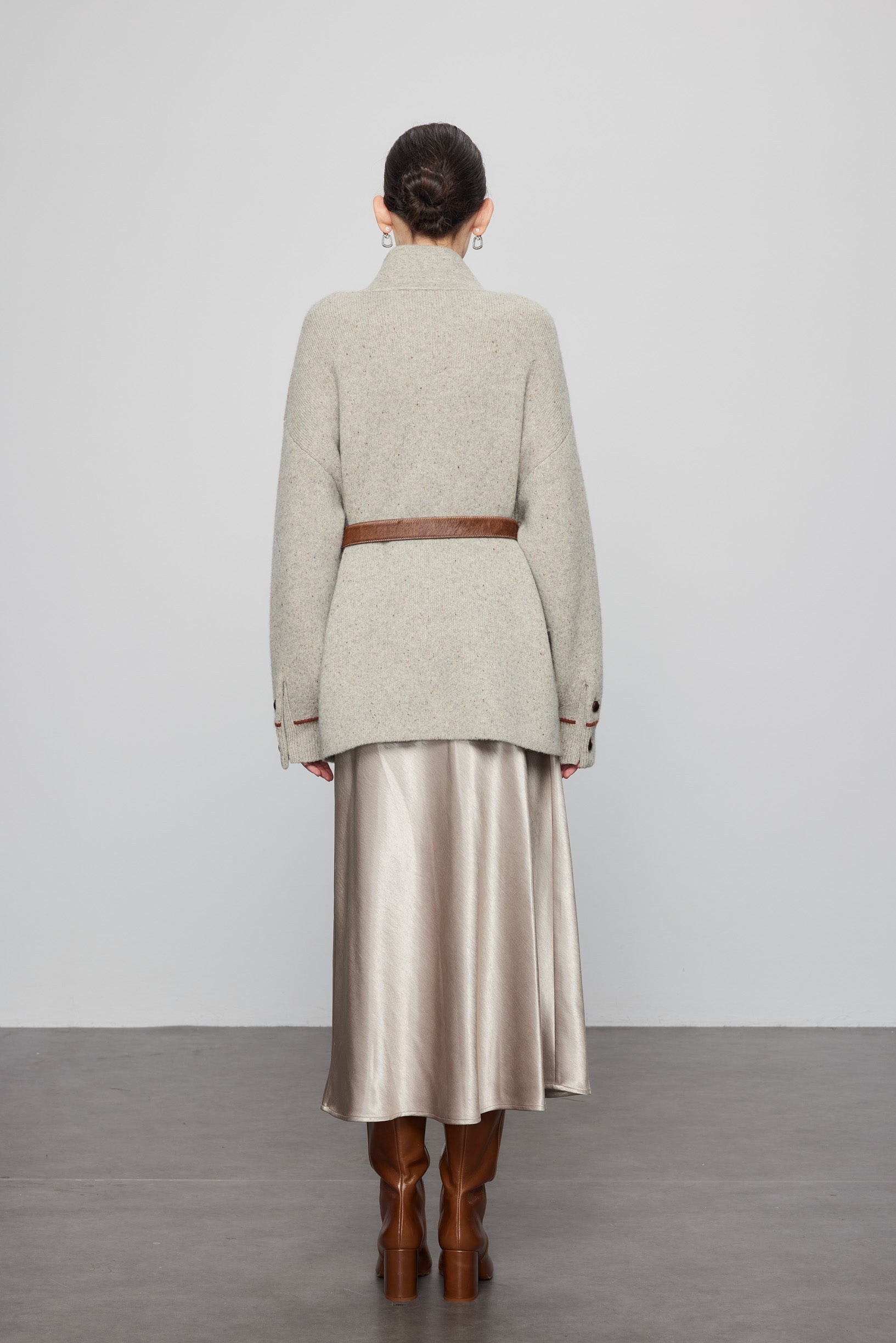 Max Simple Glossy Skirt Khaki