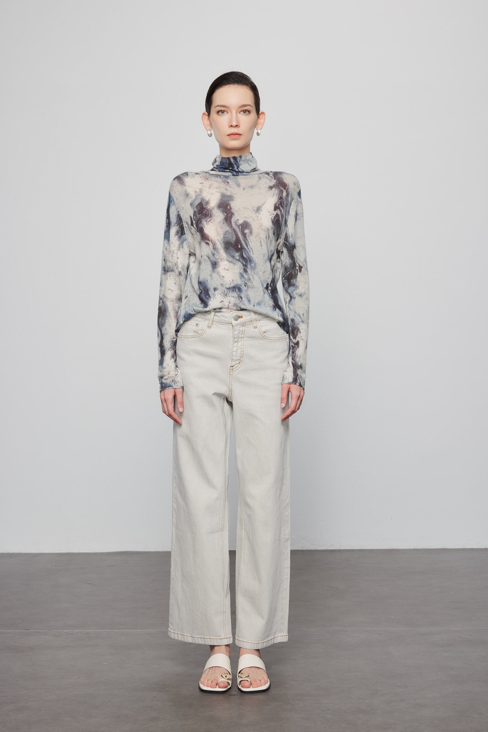 Max Simple Abstract-Print Wool Turtleneck_Ink-Wash