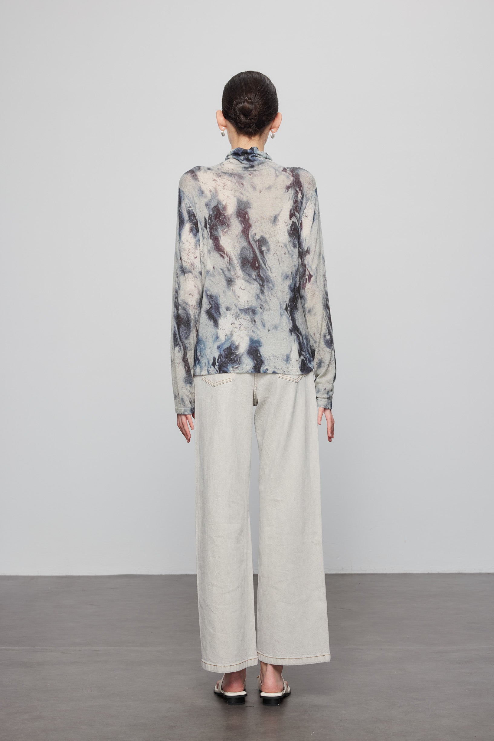 Max Simple Abstract-Print Wool Turtleneck_Ink-Wash