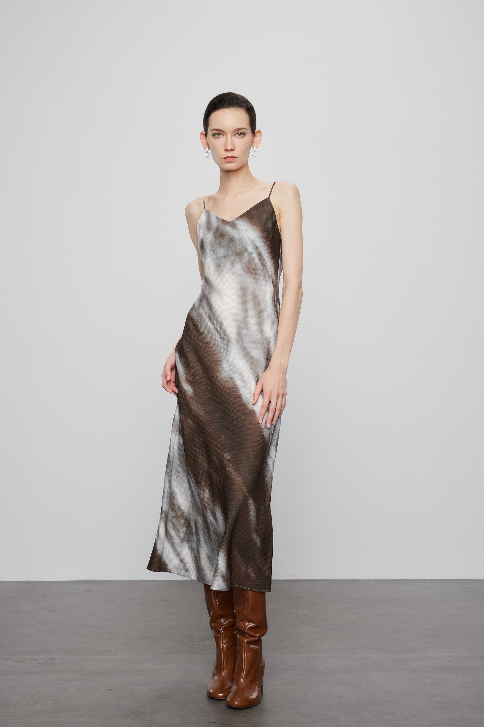 Max Simple Tie-Dyed Silk Slip Dress Mocca