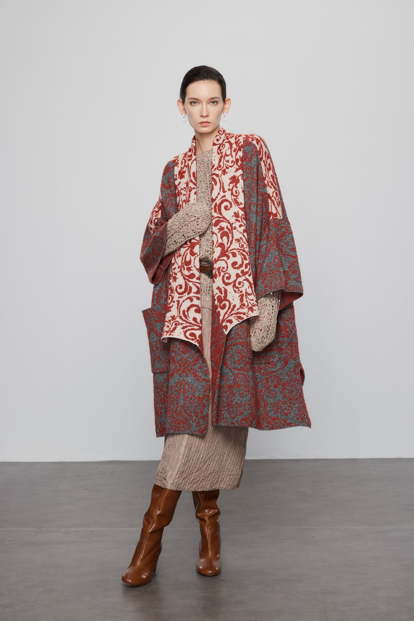 Max Simple Ethnic-Inspired Cashmere Coat
_Red