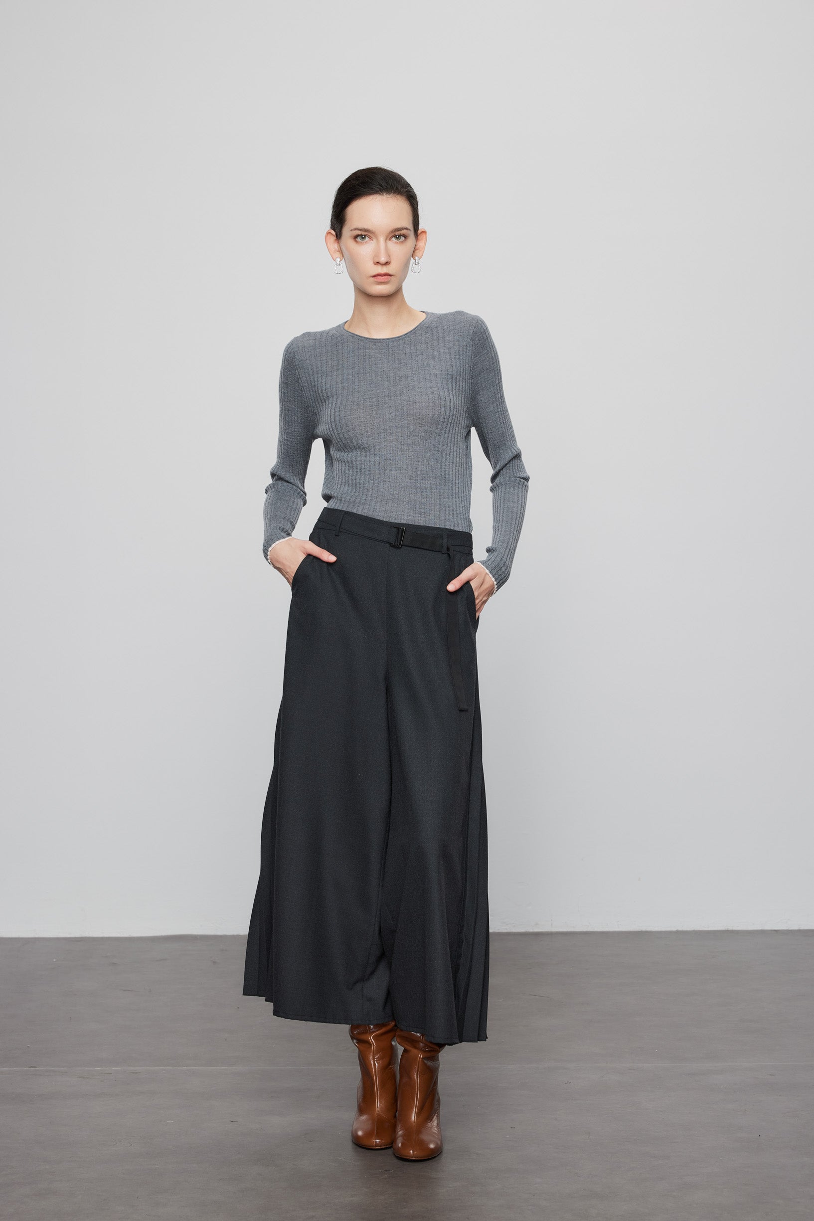 Max Simple Wool Pants-Skirt with Accordion Pleats _Dark Grey
