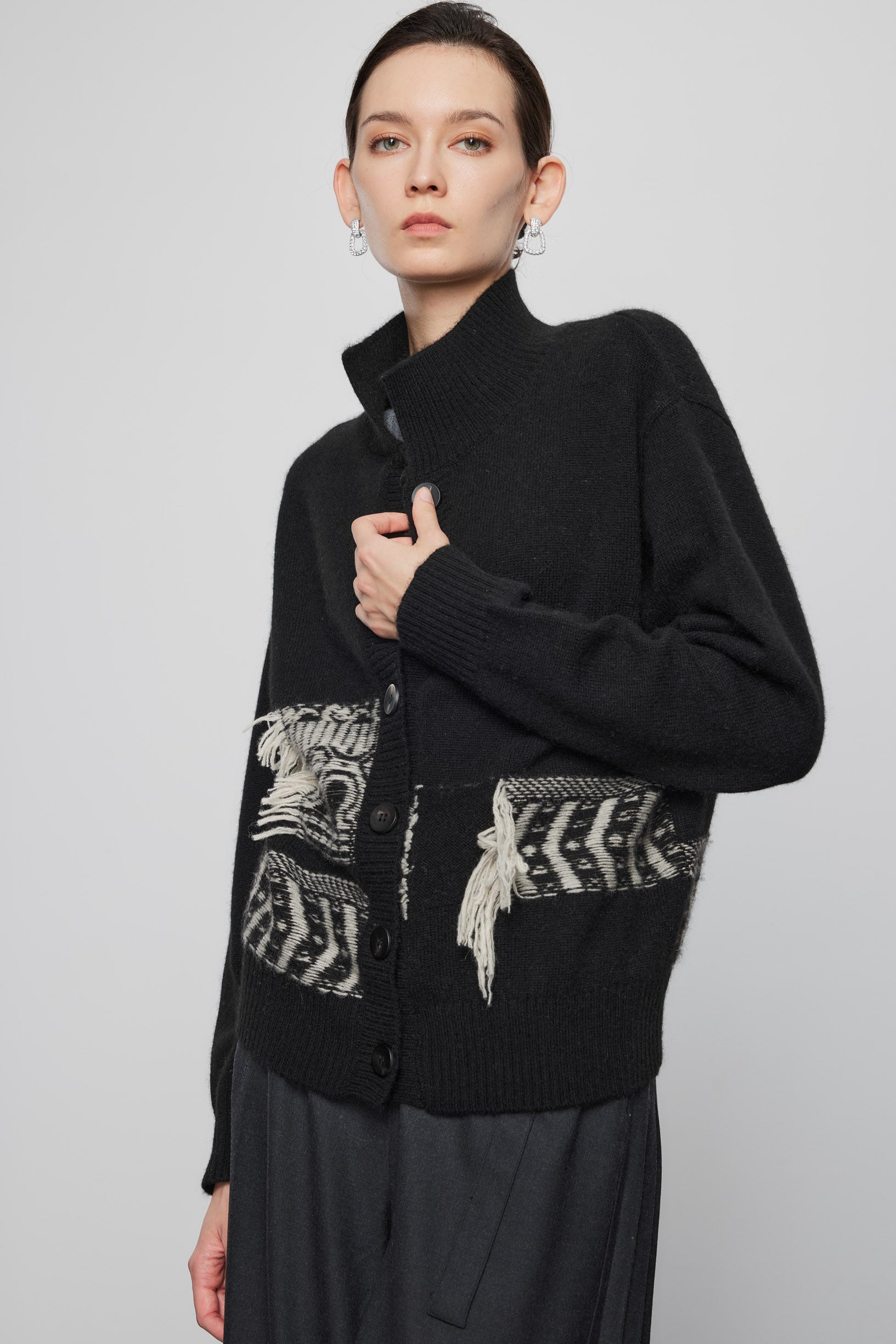 Max Simple Wool-Yak Blend Fringe Sweater_Black