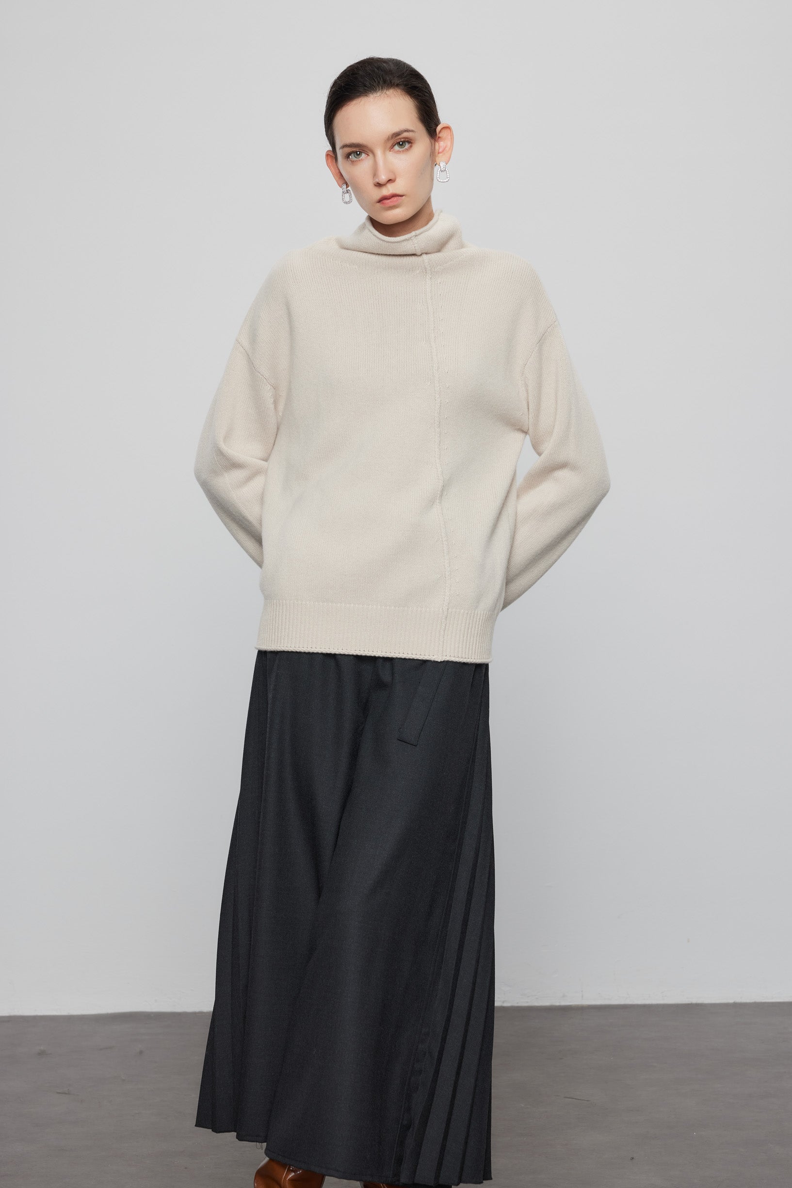 Max Simple Relaxed Turtleneck Cashmere_Oatmeal