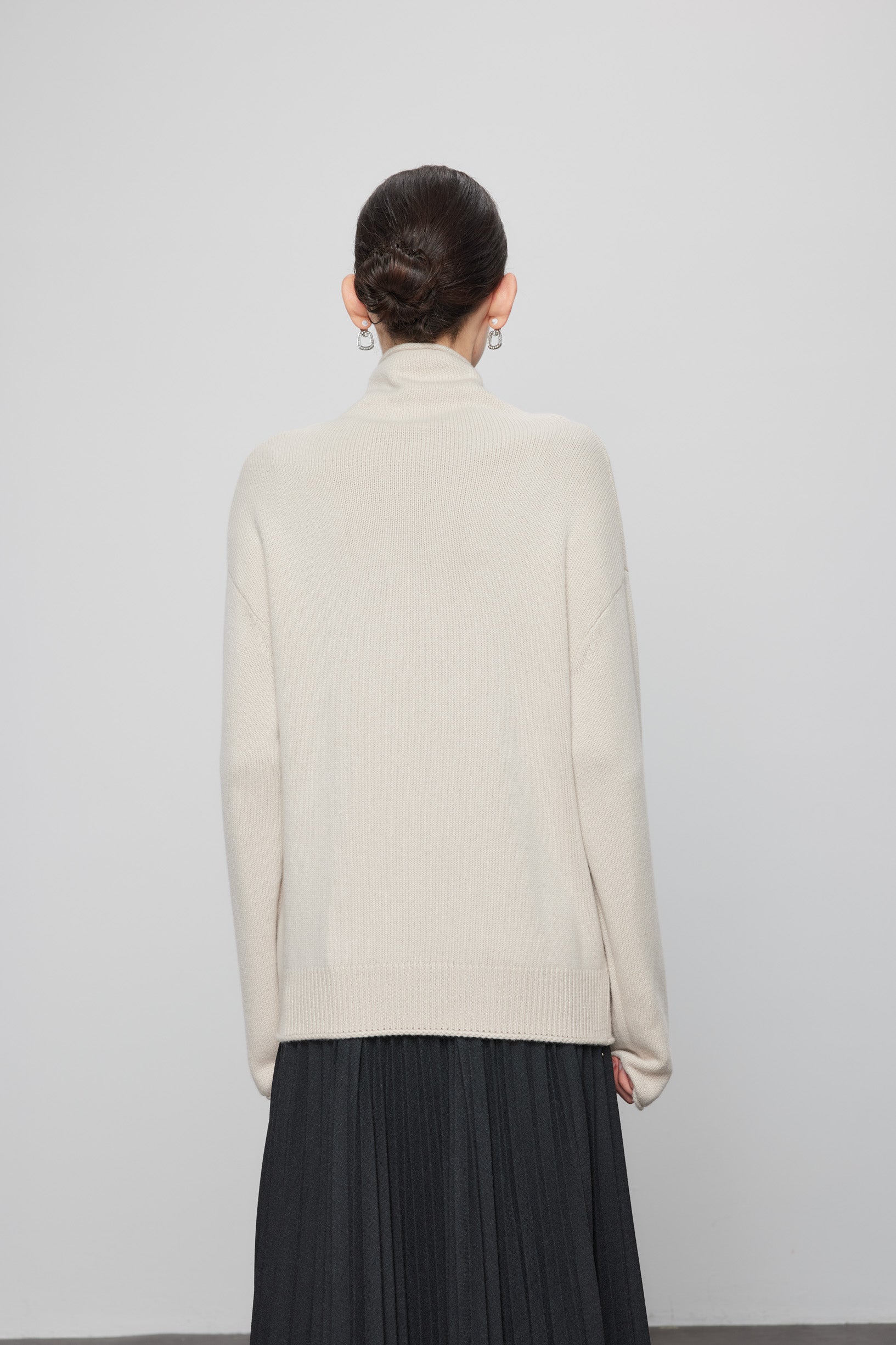Max Simple Relaxed Turtleneck Cashmere_Oatmeal