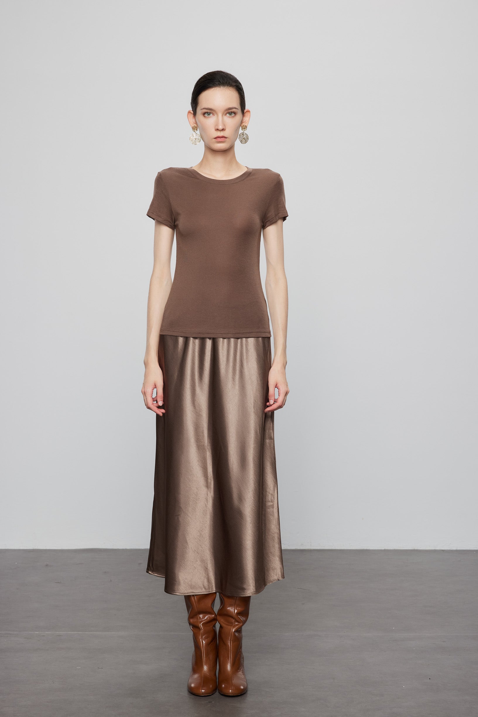 Max Simple Glossy Skirt Coffee