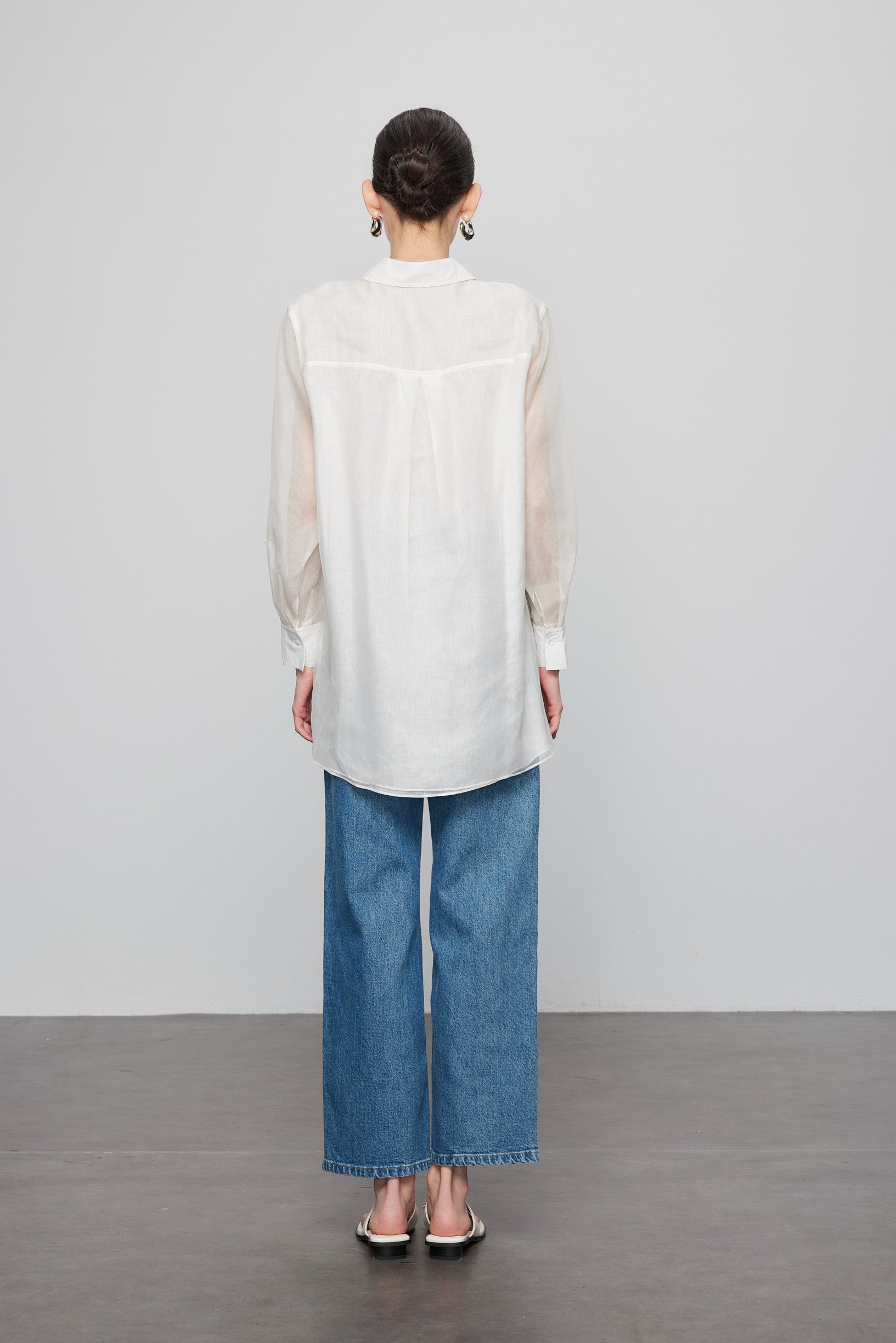 Max Simple Linen and Silk Reversible Shirt White