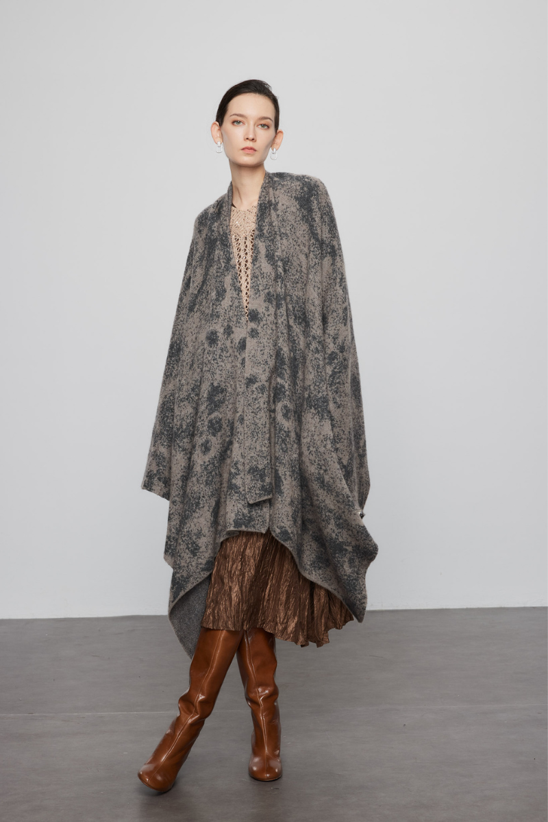 Max Simple Avant-Garde Cashmere Cape Mocca MSDK256472M