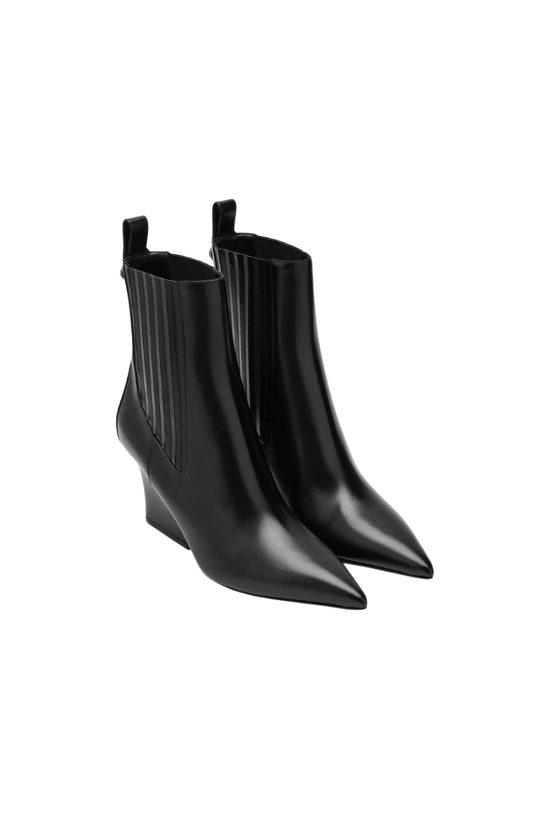 Valentino Garavani 75mm VLogo Lockette Beatle Boots In Black