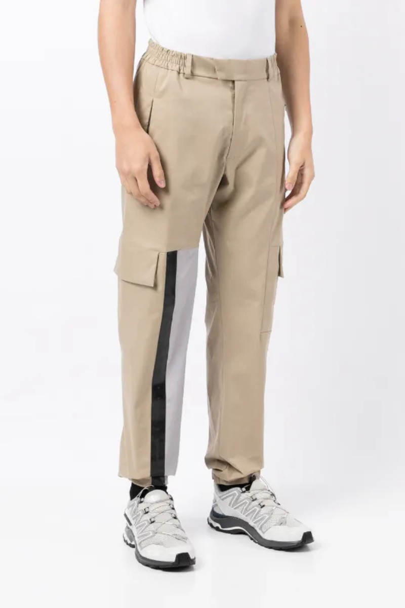 A-Cold-Wall Men's Two-Tone Casual Trousers featuring a unique two-tone design and comfortable fit.