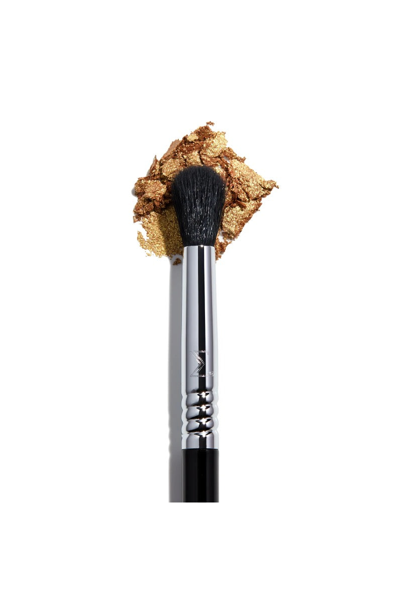 E38 Diffused Creaseª Brush