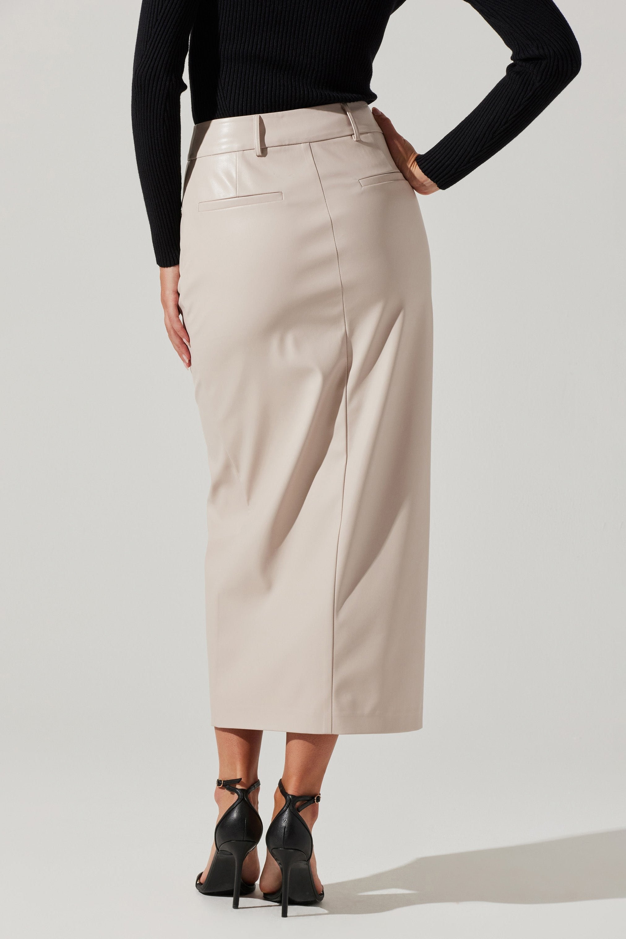 ASTR the Label Karolyna Skirt