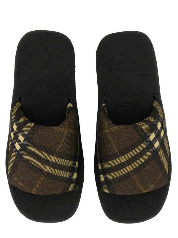 Burberyy Checkered Trek Slides In Grain