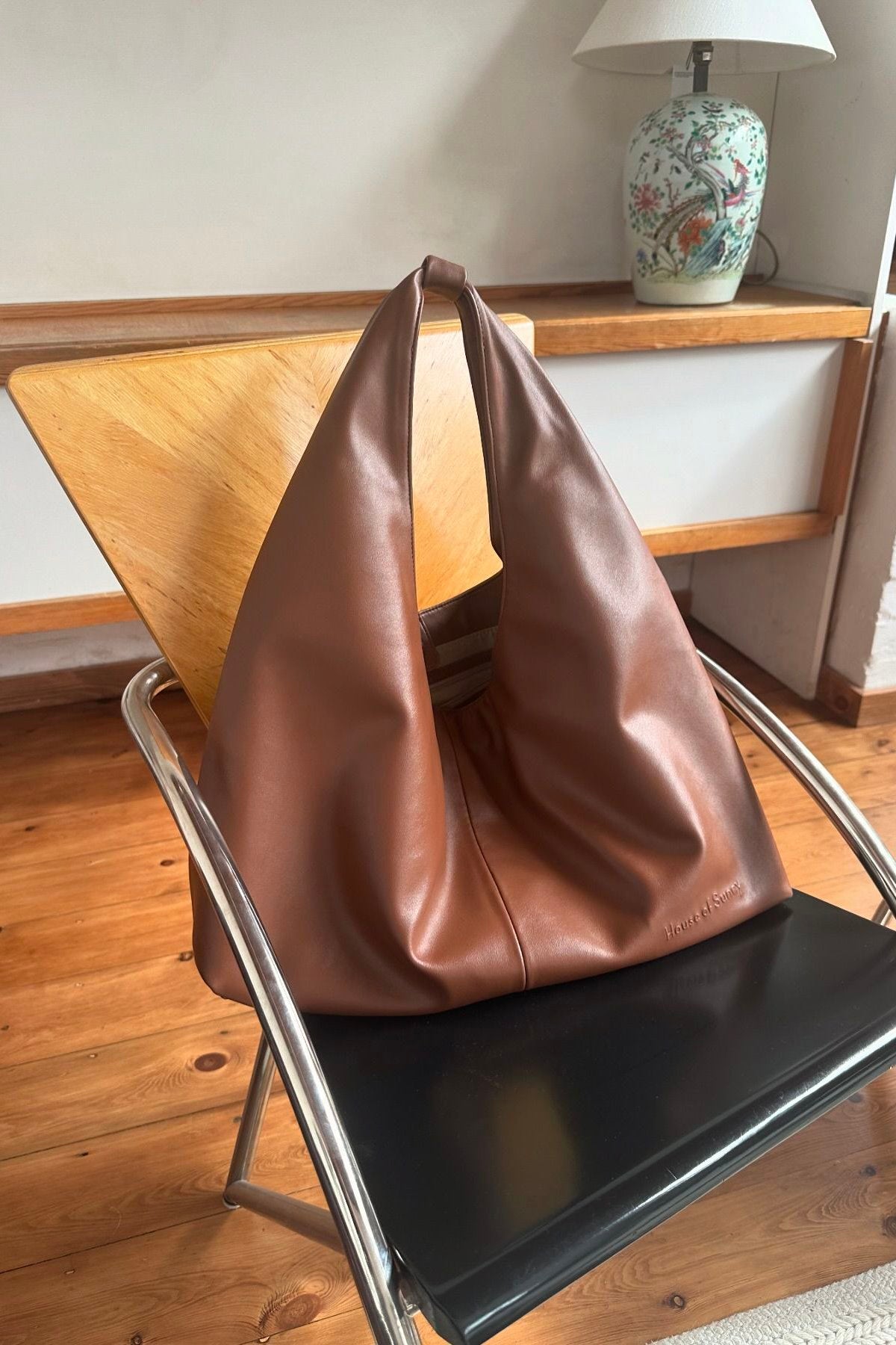 The Big Sling Bag - Chocolate