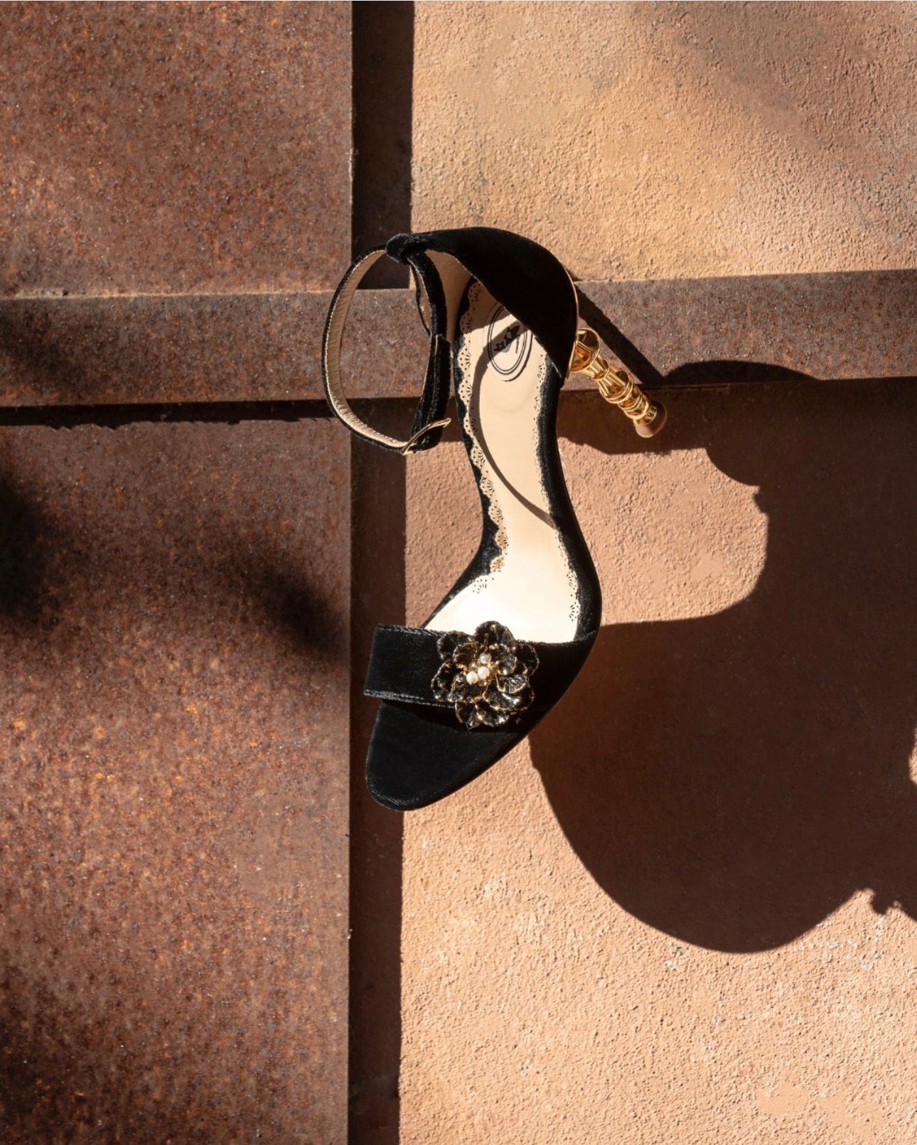 Di Minno Sample Sale&nbsp;