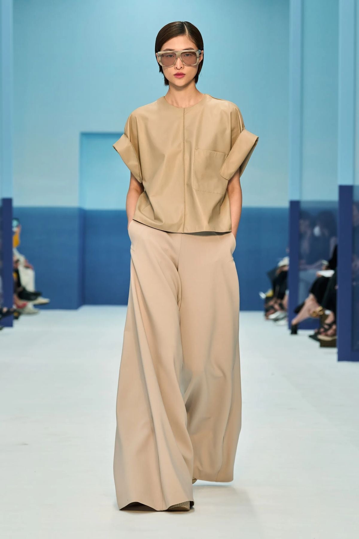 MaxMara Cut label Sample Sale